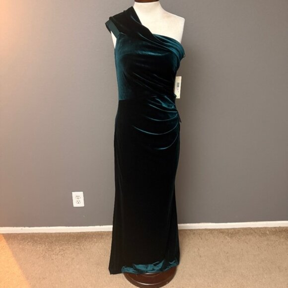 Eliza J NWT One Shoulder Stretch Velvet Gown Sz 10 - Picture 1 of 10